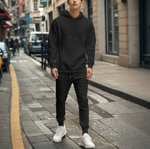 Herren Sportset aus hochwertigem Baumwollmix mit Kapuze und elastischem Bund Echoarchiv