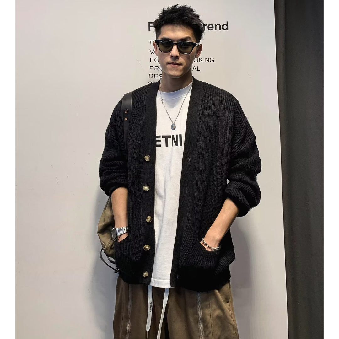 Herren Moderne Strickjacke mit Knopfleiste Echoarchiv