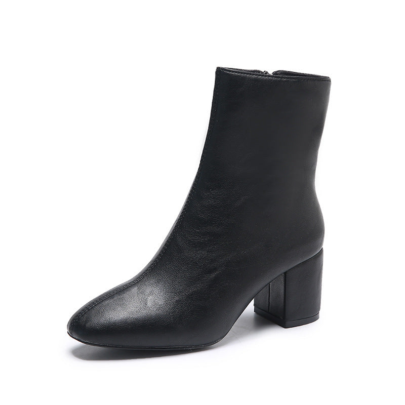 Damen nan elegante knöchelhohe Stiefelette in glatter Lederoptik mit mittelhohem Blockabsatz und dezenter Frontnaht Echo Archiv