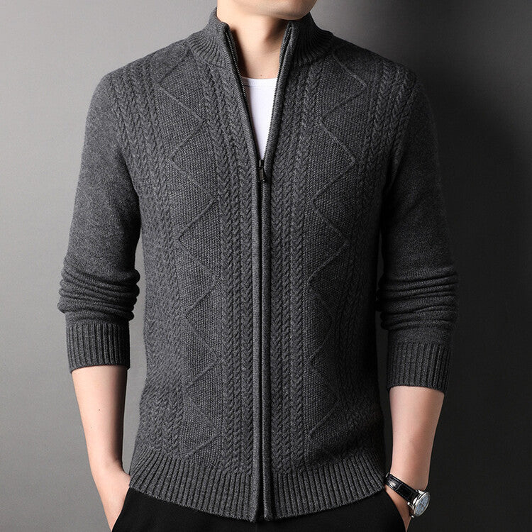 Herren Strickjacke im modernen Kabelstrickdesign Echoarchiv