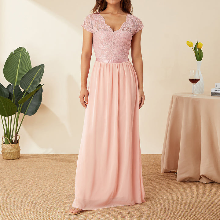 Damen Elegantes Spitzenkleid mit V-Ausschnitt Echo Archiv