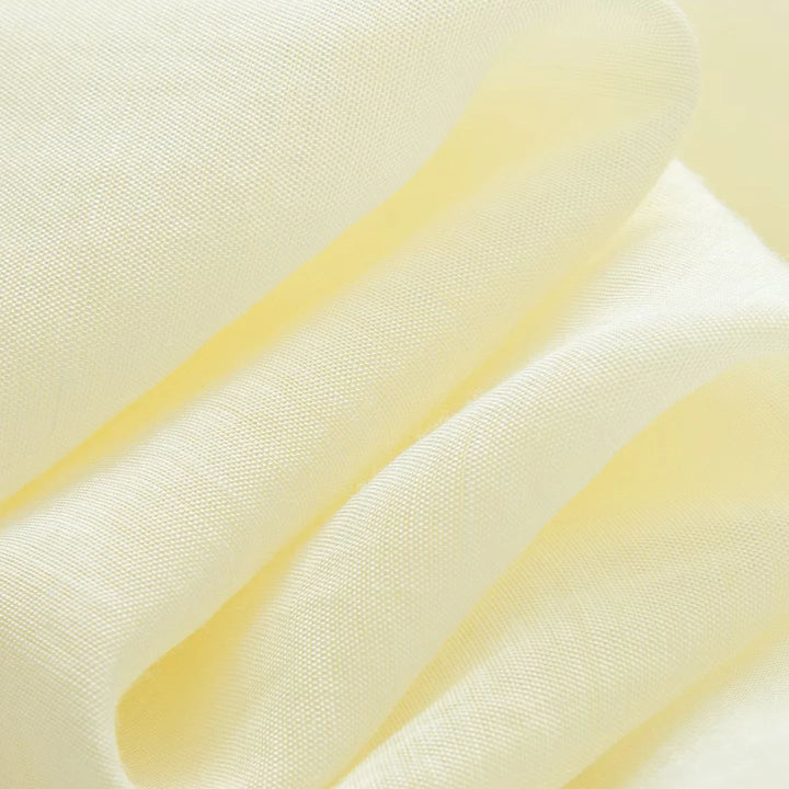 Damen fließende V-Ausschnitt Bluse aus seidenähnlichem Viskosemix mit Schleifenbinder und Perlmuttknopfleiste – Élovi