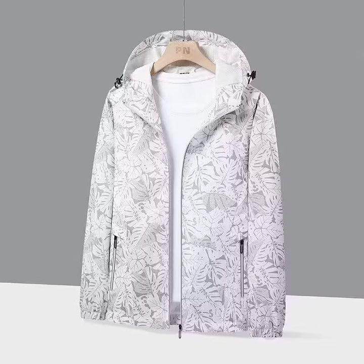 Damen Atmungsaktive Kapuzenjacke mit Trendigem Blätterdruck – Célinea