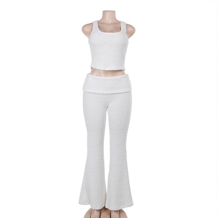 Damen trendiges Sport-Outfit mit schickem Oberteil und enganliegenden Leggings Echo Archiv