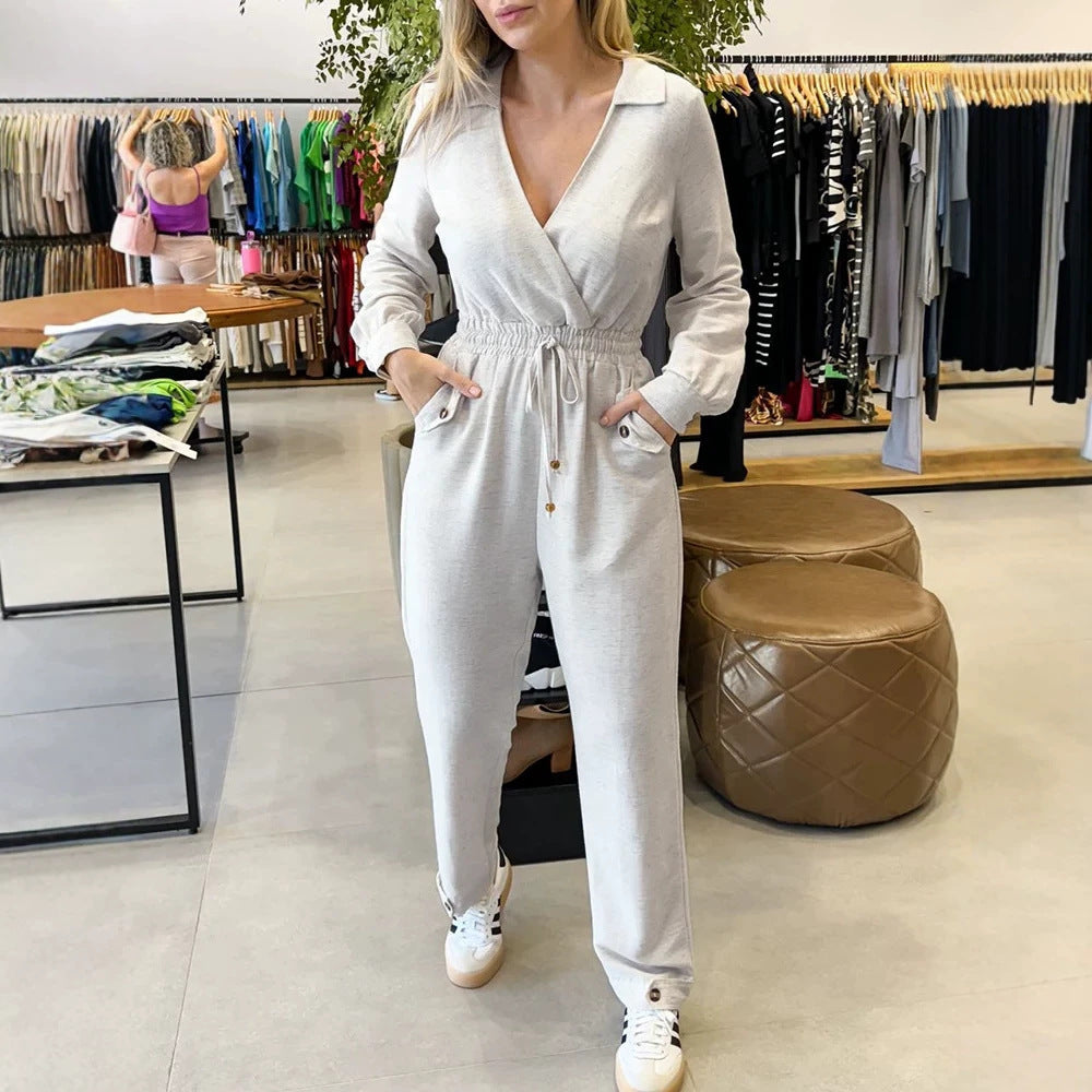 Damen Stilvoller Jumpsuit mit Wickeldesign und Taillengürtel Echo Archiv