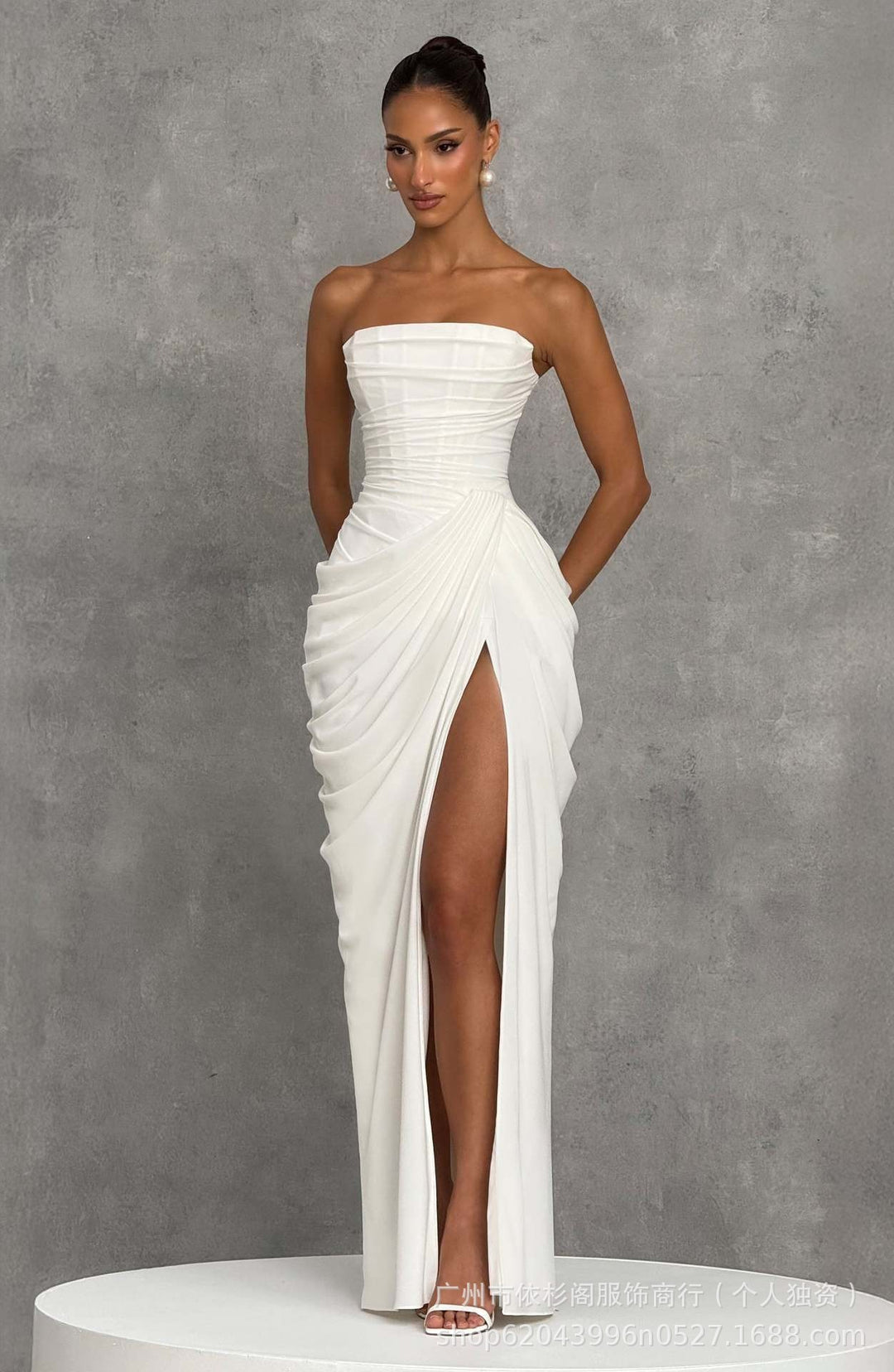 Maxikleid für Damen im Wickel-Design von Echo Archiv