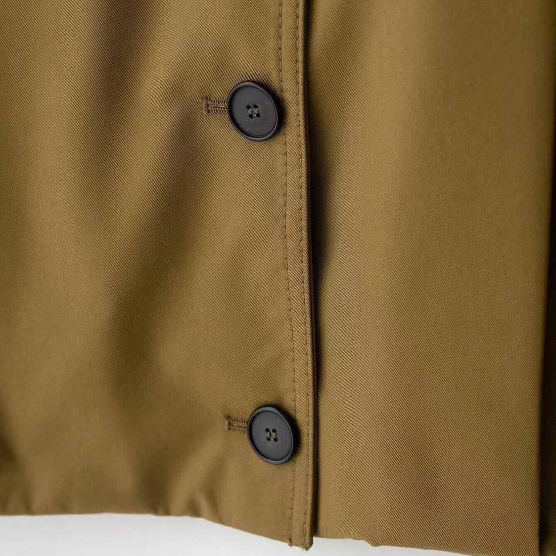 Damen Cropped Blusenjacke mit Hemdkragen und Schulterriegeln Echoarchiv
