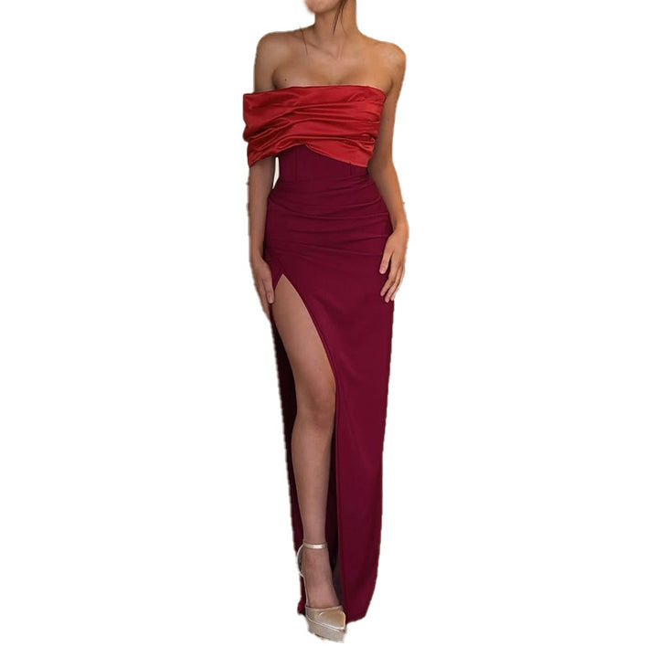 Damen schulterfreies Abendkleid mit elegantem Drapierungseffekt und hohem Schlitz Echo Archiv