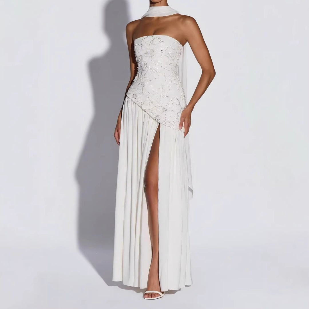 Damen Strapless Abendkleid mit seitlichem Schlitz und floralen Applikationen Echo Archiv