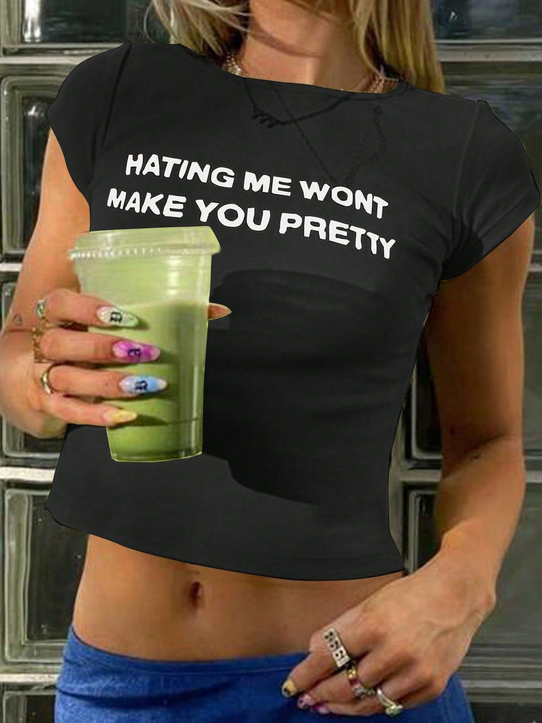 Damen Figurbetontes Crop-T-Shirt mit statement Schriftzug Echo Archiv