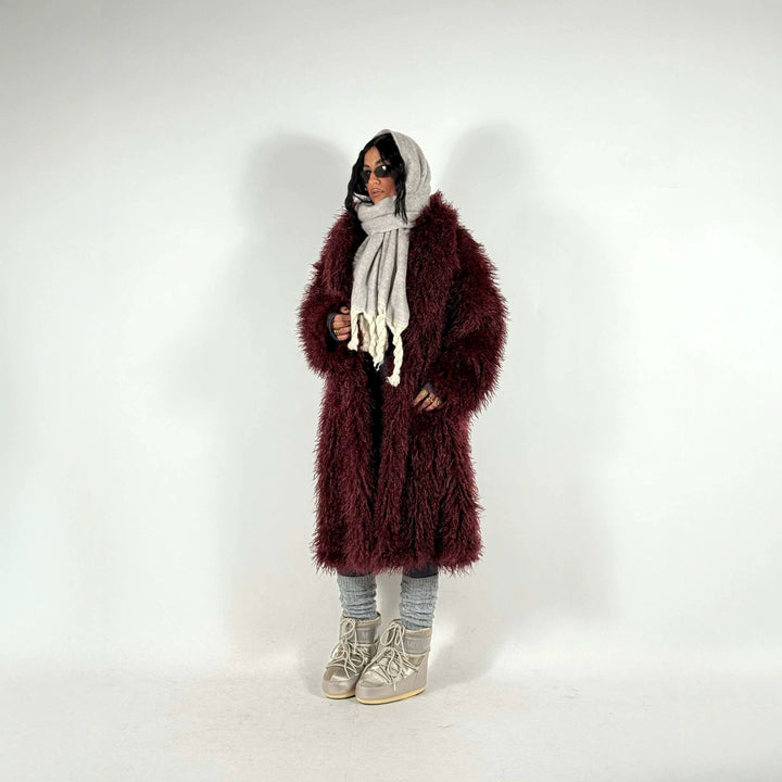 Damen Maxilanger Kunstpelzmantel mit langflorigem Hochflor und Oversize-Silhouette Echo Archiv