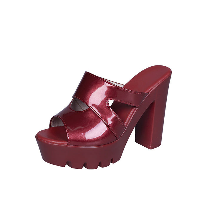 Damen nan Glamour-Mule mit profiliertem Plateau, offener Zehenpartie und skulpturellem Blockabsatz Echo Archiv