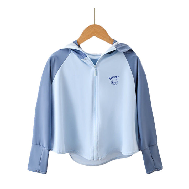 Damen leichte Sportjacke mit Kapuze und dezentem Motiv Echo Archiv