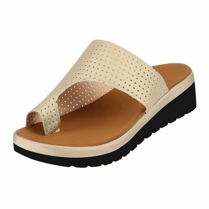 Damen nan lässige Zehensteg-Slipper mit gelochtem Soft-Obermaterial und dämpfender Keilsohle Echo Archiv