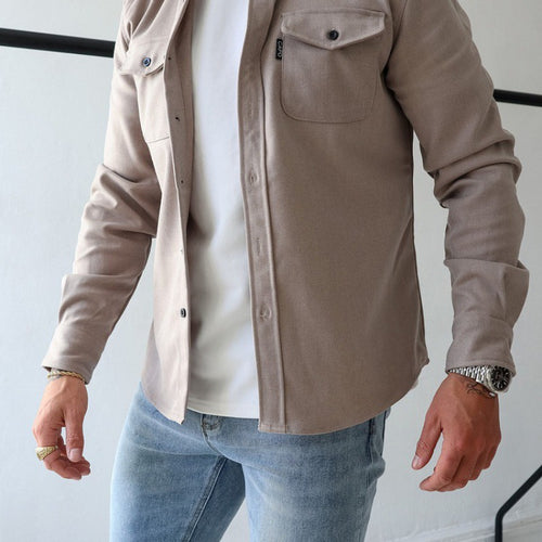 Herren Hemdjacke mit Brusttaschen und taillierter Passform – Taviero