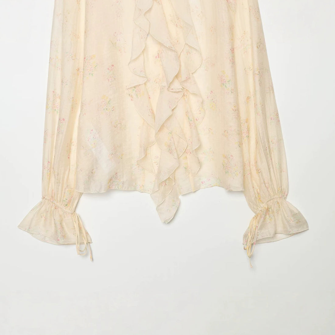 Damen Chiffon-Bluse mit Volantfront, Bindebündchen und gerafften Manschetten Echoarchiv