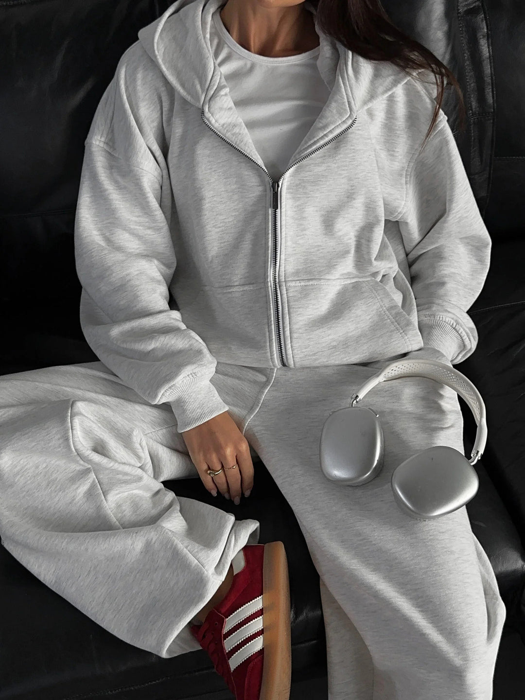 Damen lässiges Zip-Lounge-Set mit übergroßer Kapuzenjacke und taillierter Relax-Jogginghose – Auréline