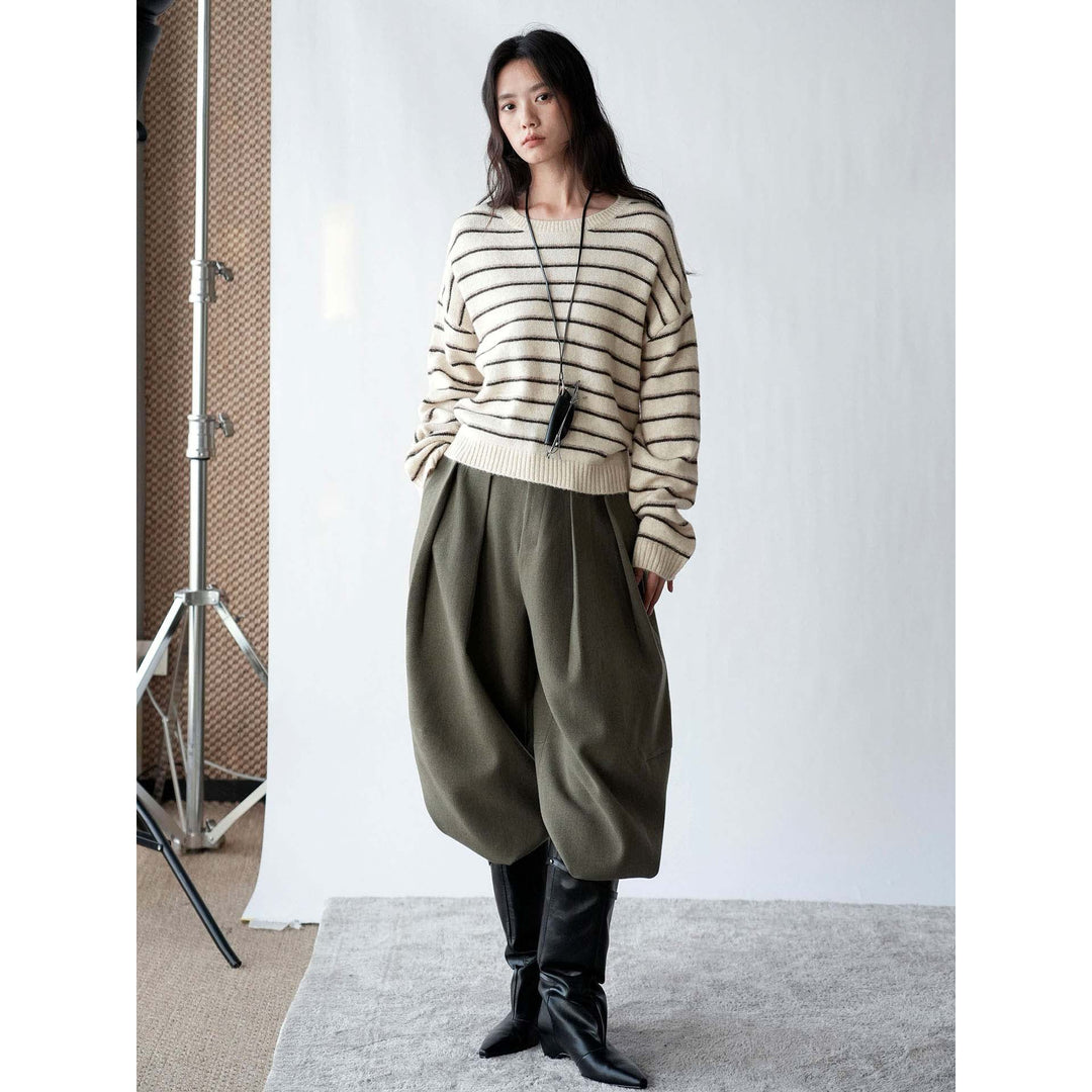 Damen Streifenpullover aus Mohair‑Optik mit überschnittener Schulter und geripptem Saum Echoarchiv