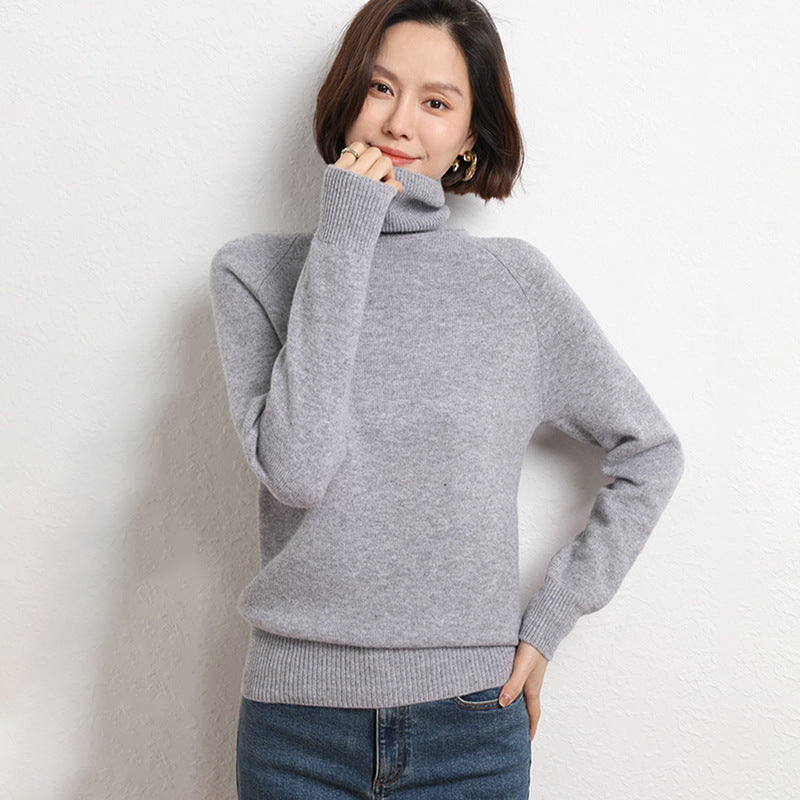 Damen Schlanker Rollkragenpullover aus feinem Strick mit Raglanärmeln Echoarchiv