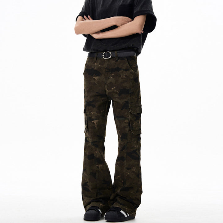 Damen Cargohose im Flared-Cut mit Utility-Taschen und verlängertem Saum Echo Archiv