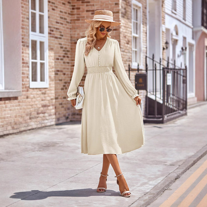 Damen Midikleid mit V-Ausschnitt, geraffter Smock-Taille und Knopfleiste – Élara