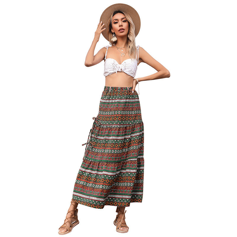 Damen Maxi-Stufenrock mit elastischem Taillenbund, seitlichen Knotendetails und Ethno-Print Echoarchiv