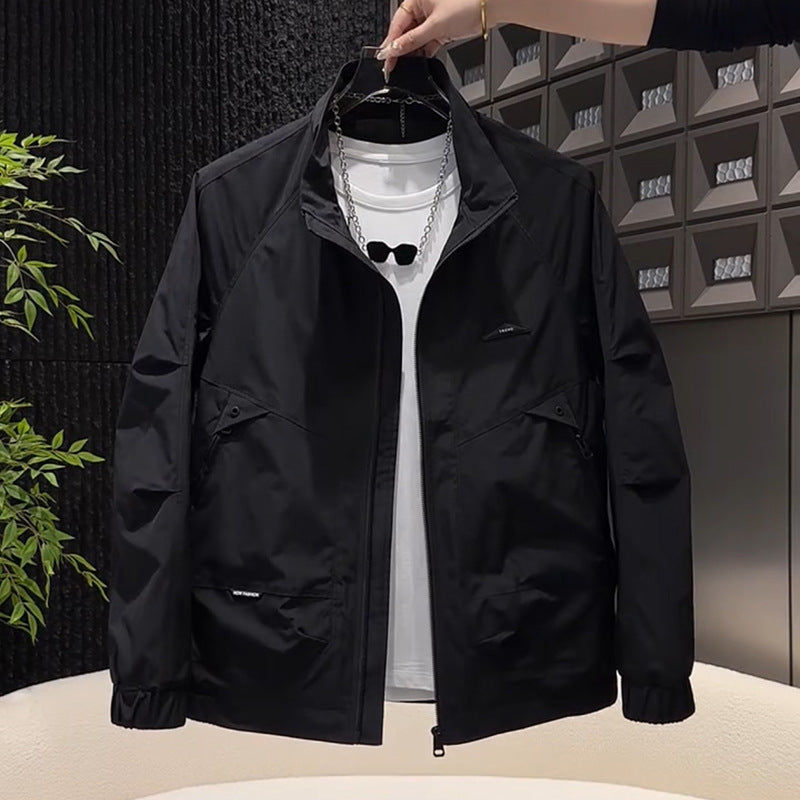 Herren Leichte Windjacke mit praktischem Stauraum Echoarchiv