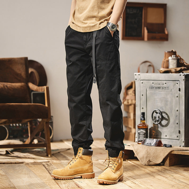 Herren Military-inspirierte Tapered-Cargo-Jogger aus robustem Baumwoll-Twill mit integriertem Webgurt und geripptem Knöchelabschluss Echo Archiv