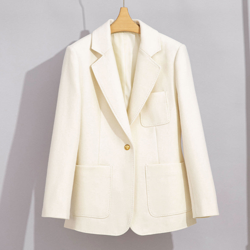 Damen Eleganter Wollblazer mit aufgesetzten Taschen Echoarchiv