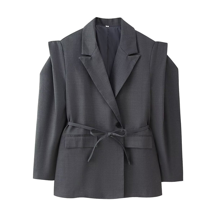 Damen Blazer mit Cut-Out‑Schultern, Taillengürtel und Pattentaschen Echoarchiv
