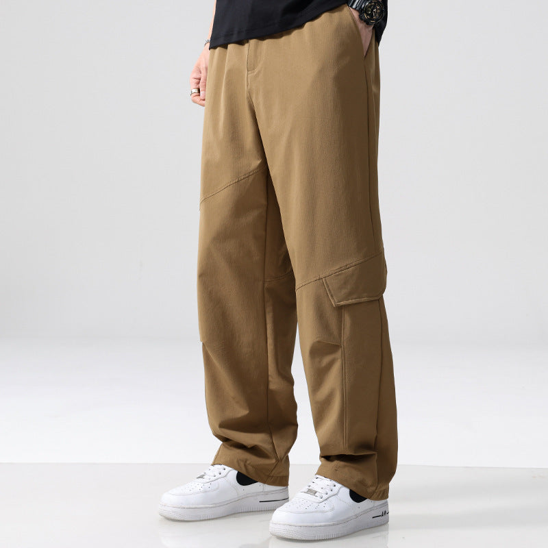 Herren Cargo-Hose im Utility-Look mit Relaxed-Fit, Mehrfach-Beintaschen und elastischem Bund Echoarchiv
