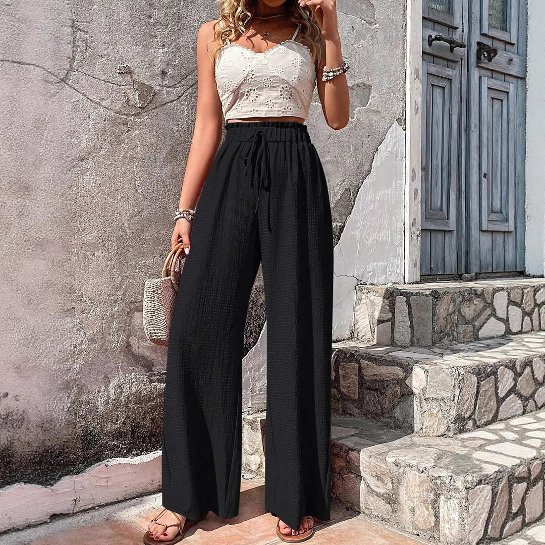 Damen Leichtgewichtige Palazzo-Hose mit Crinkle-Struktur, hohem Smockbund und Kordelzug Echo Archiv