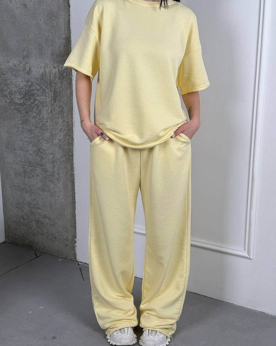 Damen weit geschnittenes Lounge Set mit weicher Sweatpants und boxy T Shirt – Élanora