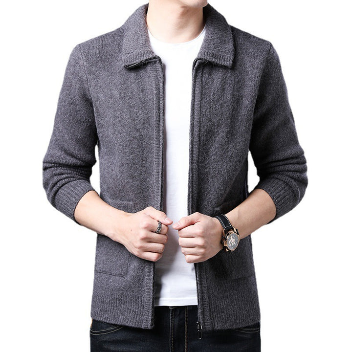 Herren Strickjacke mit durchgehendem Reißverschluss Stehkragen und aufgesetzten Taschen Echoarchiv