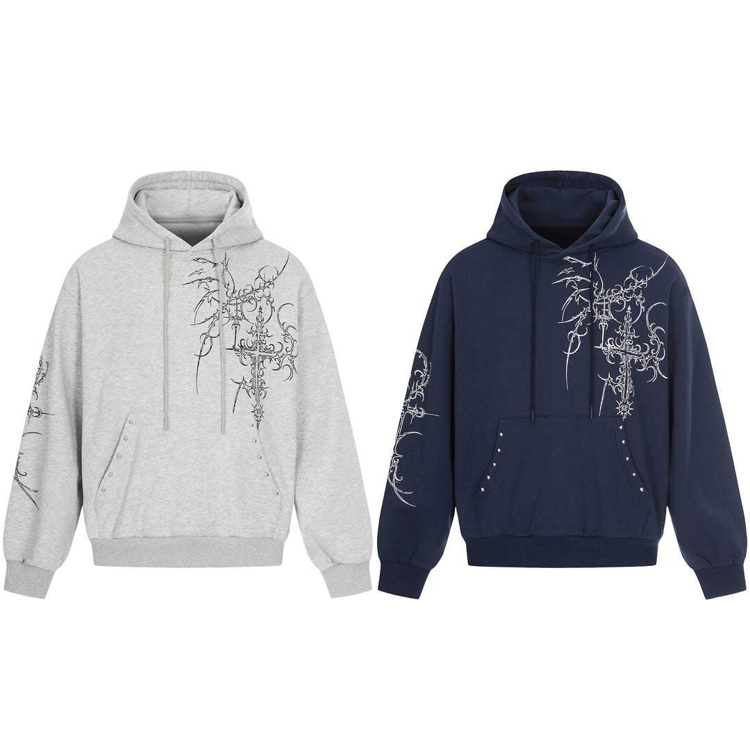 Herren Oversize Kapuzenpullover mit ornamentalem Kreuz‑Print und Nieten Echoarchiv
