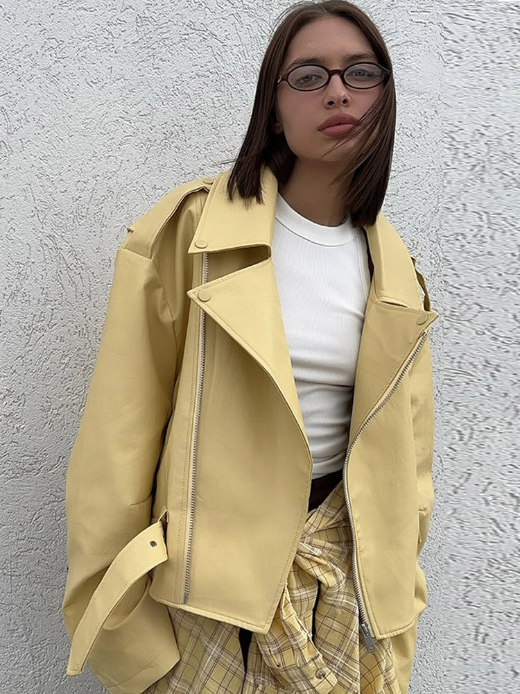 Damen Oversize-Bikerjacke aus veganem Lederimitat mit großem Revers und Taillengürtel Echoarchiv
