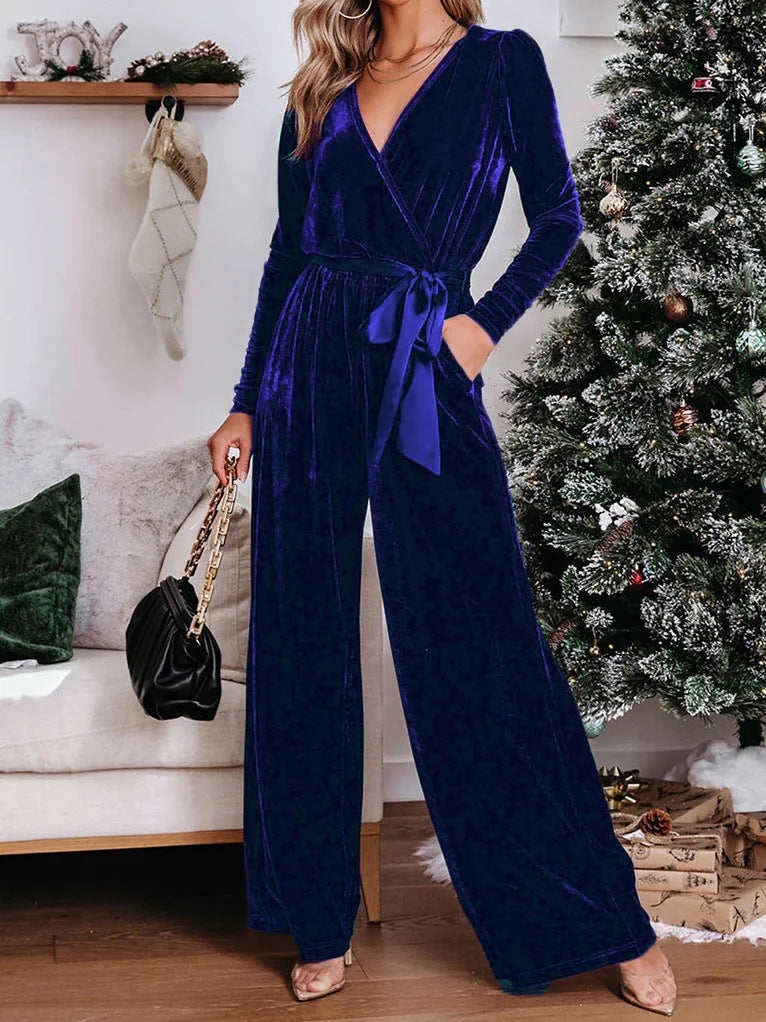 Damen Samt‑Jumpsuit mit Wickel‑V‑Ausschnitt, weitem Bein und Taillengürtel – Solévia