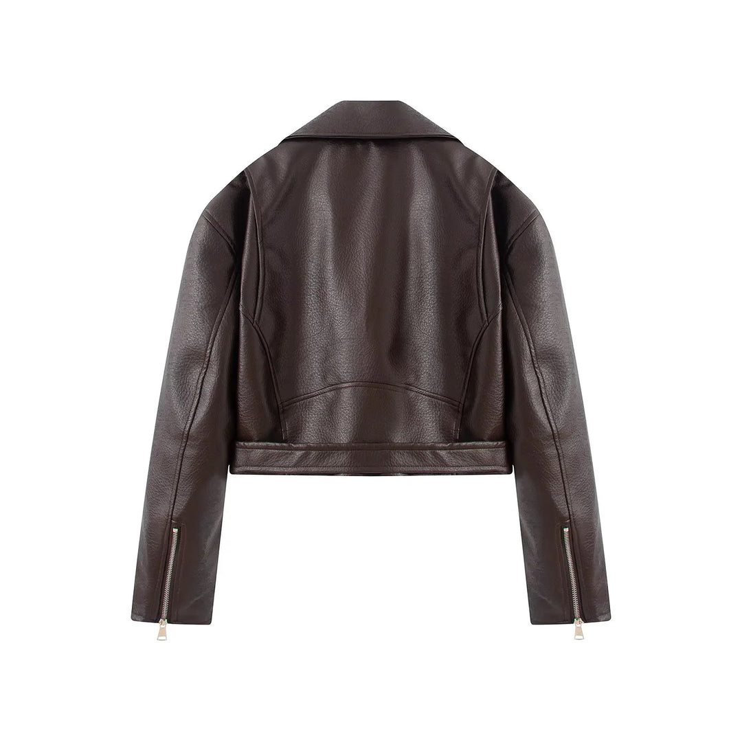 Damen cropped Bikerjacke aus veganem Lederimitat mit asymmetrischem Reißverschluss und Taillengürtel – Célinea