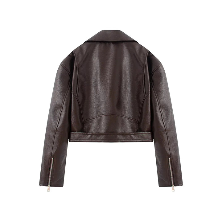 Damen cropped Bikerjacke aus veganem Lederimitat mit asymmetrischem Reißverschluss und Taillengürtel – Célinea
