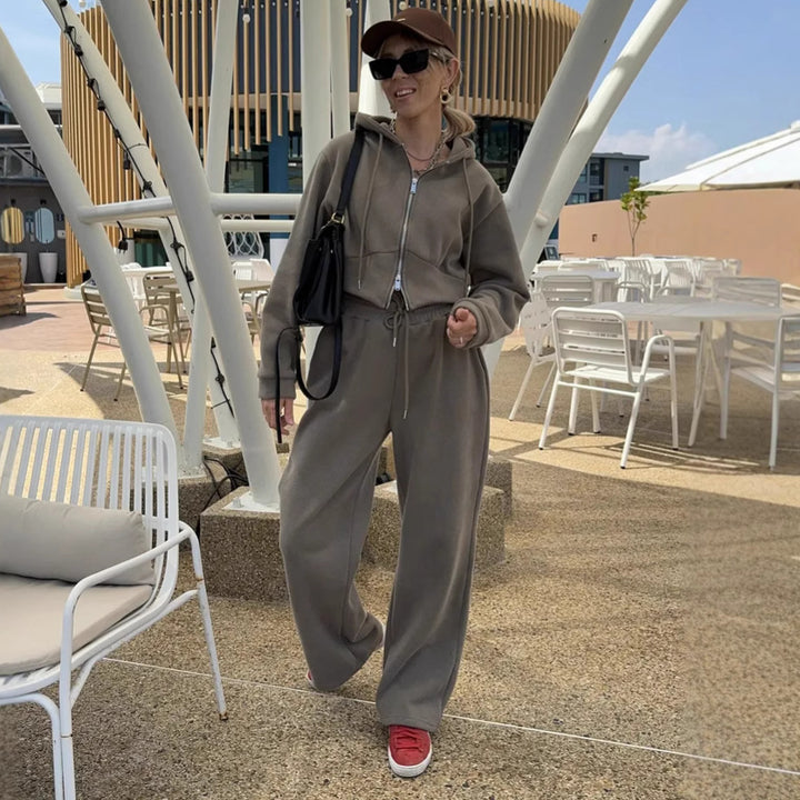 Damen Kurzgeschnittenes Zip-Hoodie mit Kordelzug‑Taille und weiter Palazzo‑Jogginghose – Auréline