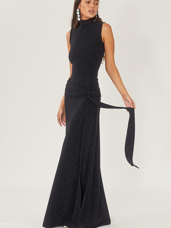 Damen Elegantes Maxikleid mit hochgeschlossenem Kragen und drapiertem Detail Echo Archiv