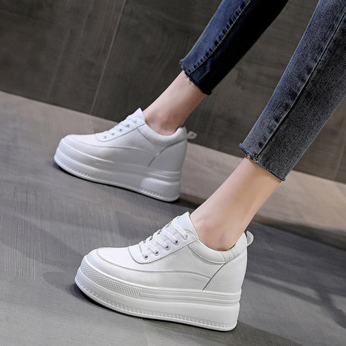 Damen Plateau Sneakers mit modischer und komfortabler Struktur Echo Archiv