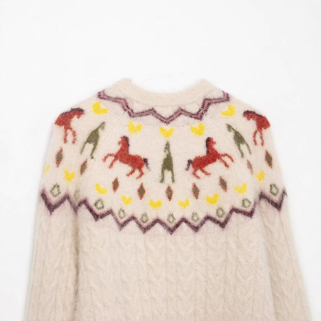 Damen Strickcardigan mit Norwegermuster und Pferde-Motiv, Zopfmuster und Knopfleiste Echoarchiv