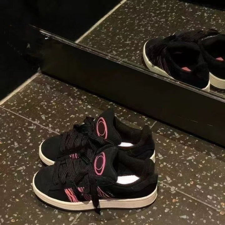 Damen Sportliche Sneakers mit modischem Akzent und robuster Sohle Echo Archiv