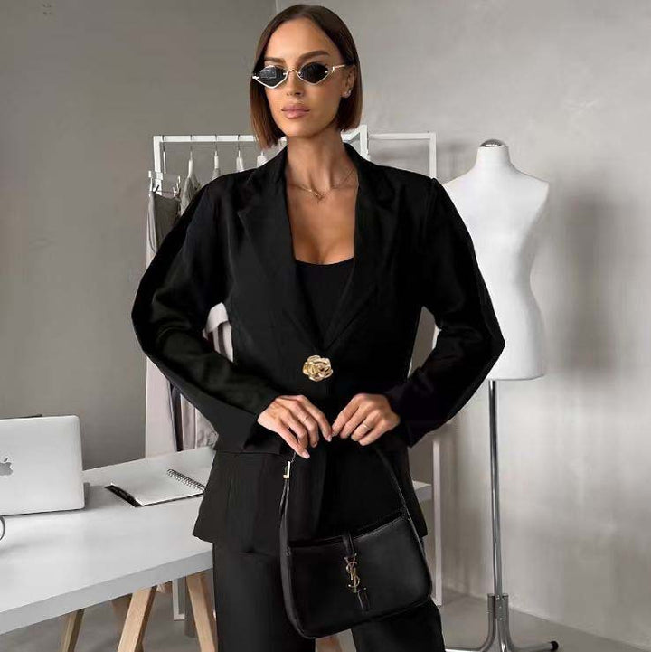 Damen Taillierter Ein-Knopf-Blazer mit floralem Dekoverschluss und Klappentaschen Echoarchiv