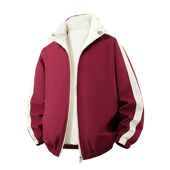 Herren Kurz geschnittene Thermo-Pufferjacke mit hohem, verstellbarem Stehkragen und kontrastierter Innenfütterung Echoarchiv