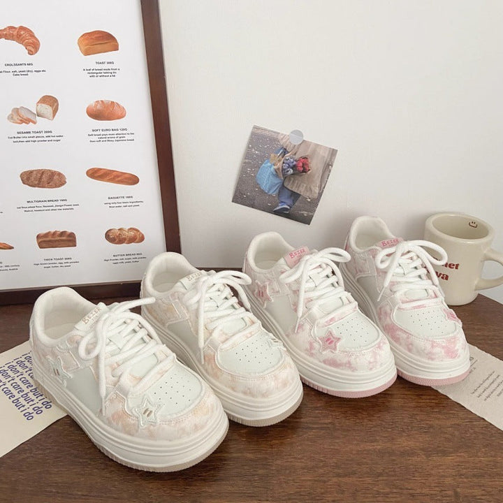 Damen Sneakers mit modischen Stern-Applikationen und dämpfender Sohle Echo Archiv