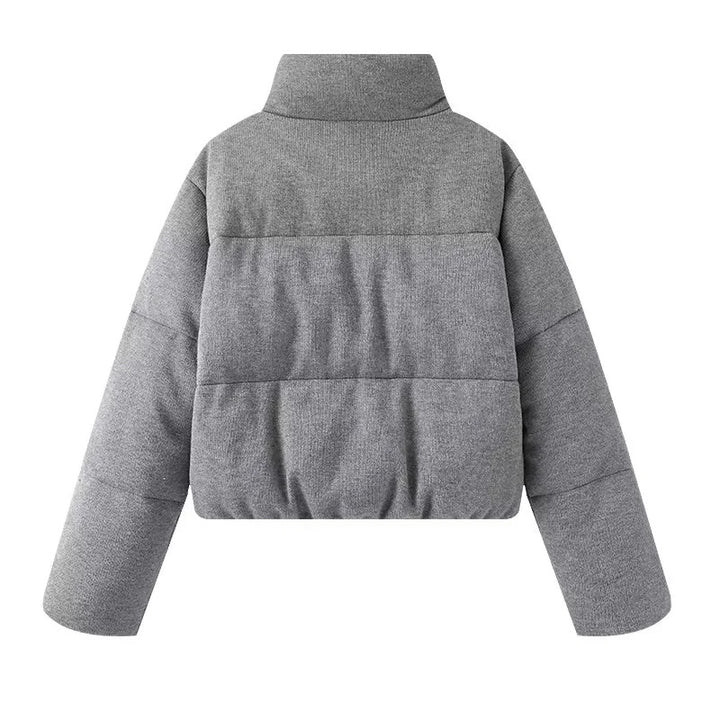 Damen cropped Teddy-Steppblouson mit hohem Kragen und verdecktem Reißverschluss – Célinea