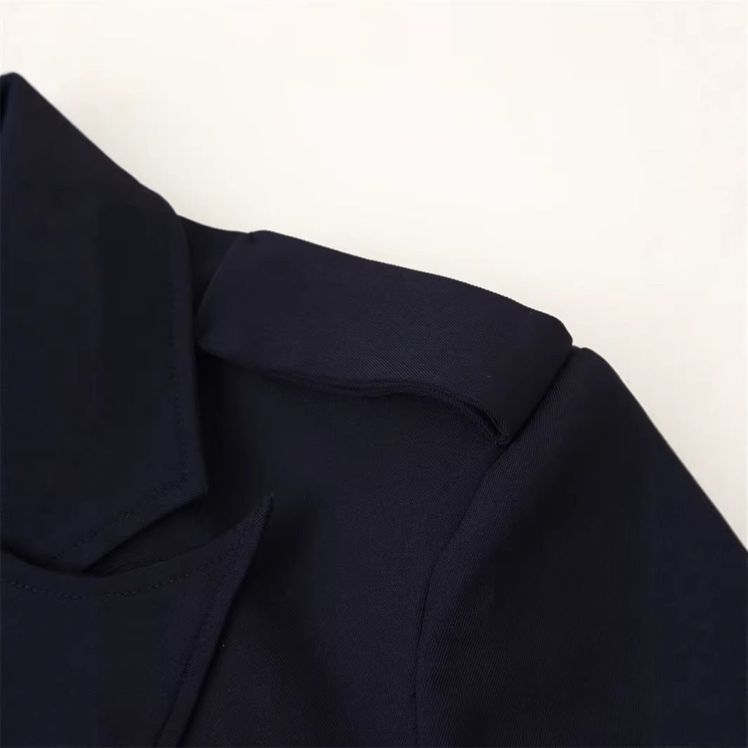 Damen Doppelreihiger Field-Blazer mit großen Pattentaschen und Schulterklappen Echo Archiv