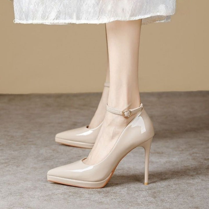 Damen Spitzer Plateau-Pumps mit sculpted Stiletto und Knöchelriemen – Lioré